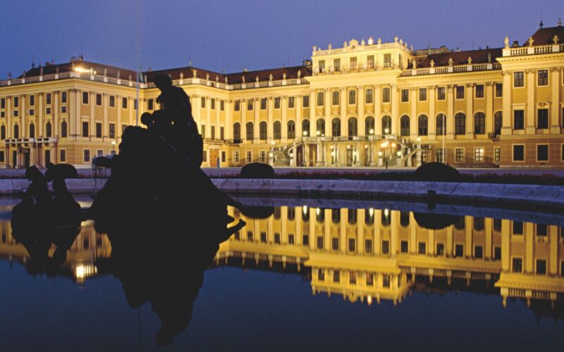 Vienna-Schonbrunn-Palace-30079-1024x679