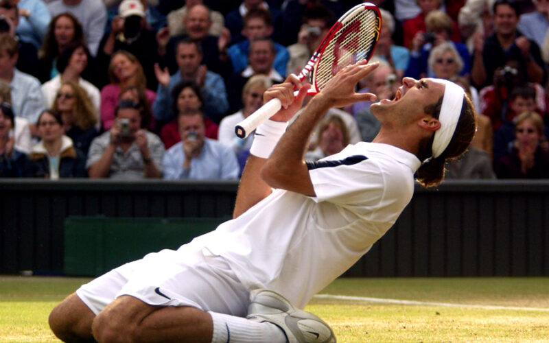 Tennis - Wimbledon 2004 - Men's Final - Roger Federer v Andy Roddick