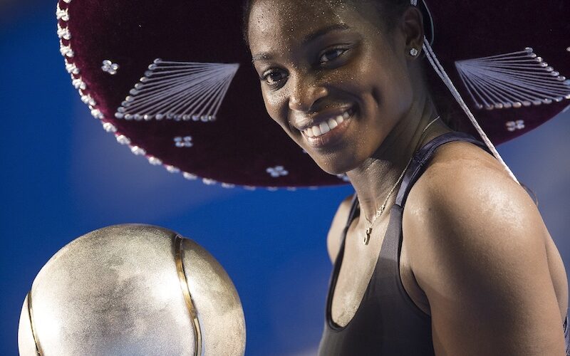 020270216ROM_AMT_CAMPEONA_STEPHENS