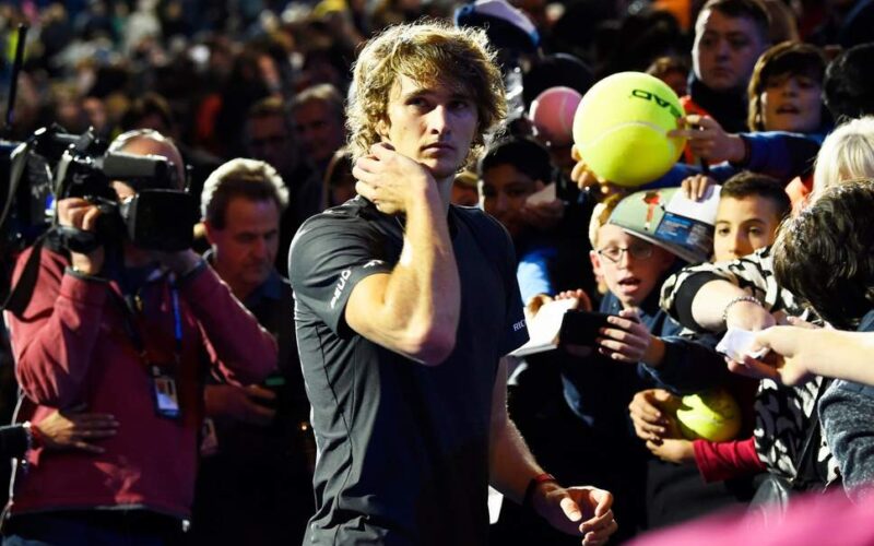 Sascha Zverev visibilmente avvilito dopo il match di ieri contro Federer