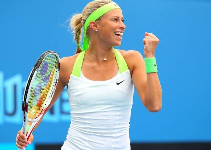 andrea-hlavackova-upsets-2nd-seed-alize-cornet-in-budapest[1]