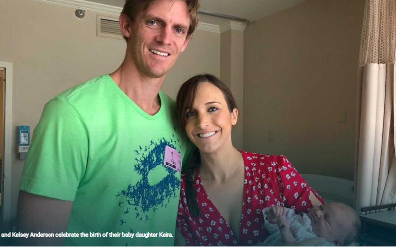 Kevin Anderson e la moglie Kelsey con la neonata figlia Keira (fonte: sito web ATP ufficiale)