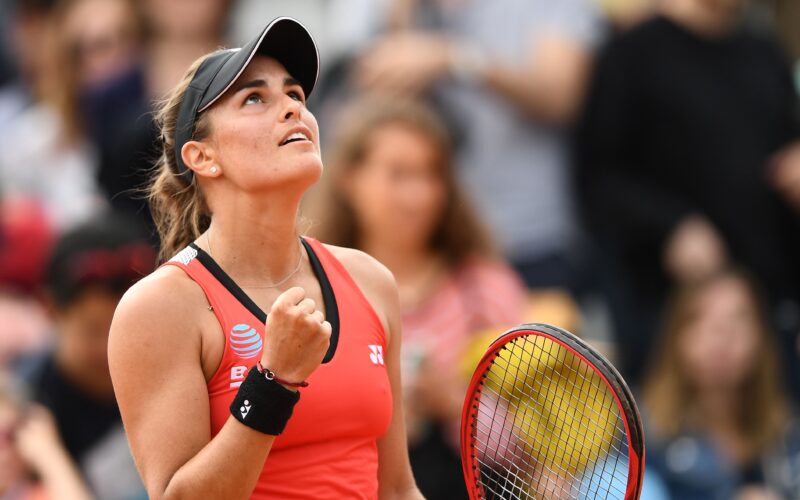 twitter.com/MonicaAce93