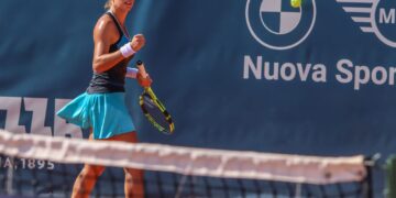 Lucia Bronzetti batte Paolini e vola in finale