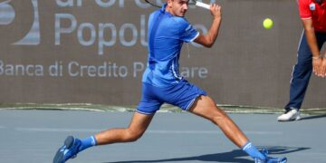 Poco tennis a Napoli nel day 2: salutano Nardi e Sonego