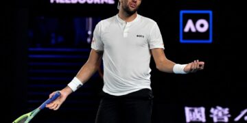 Australian Open, (not so) Happy Slam per l’Italia, eliminazione dolorosa anche per Berrettini con un commovente Murray, Fognini non pervenuto. Djokovic in palla sul “suo” campo.