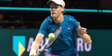ATP 500 Rotterdam: Sinner vince in 3 set e vola agli ottavi contro Tsitsipas, Sonego eliminato da Auger-Aliassime