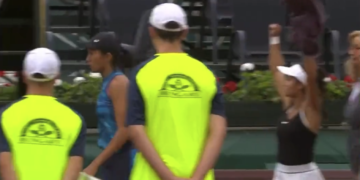 “Svista” dell’arbitro e antisportività dell’avversaria: Zhang si ritira in lacrime a Budapest