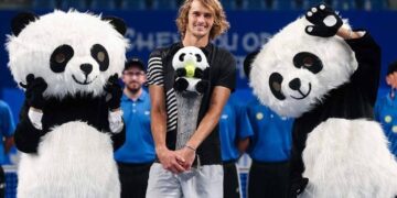 Zverev, altro passo verso Torino: rimonta Safiullin, vince a Chengdu ed è 7° nella Race