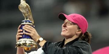 Swiatek torna ad alzare la voce: batte Rybakina ed è di nuovo campionessa a Doha