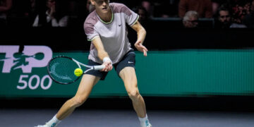 ATP 500 Rotterdam: Sinner in semifinale dopo il ritiro di Raonic nel secondo set