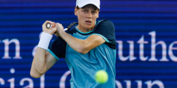 Sinner non ci sta a perdere di nuovo da Zverev. È in finale a Cincinnati contro Tiafoe