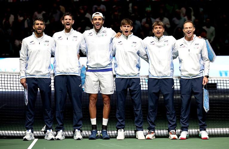 Davis Cup Finals Group Stage 2024
Bologna 11/09/2024
Italia-Brasile
Simone Bolelli, Andrea Vavassori, Matteo Berrettini, Matteo Arnaldi, Flavio Cobolli e Filippo Volandri
Foto Giampiero Sposito