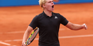 Dedura-Palomero vince contro Shapovalov (per ritiro) ed esulta così (VIDEO)