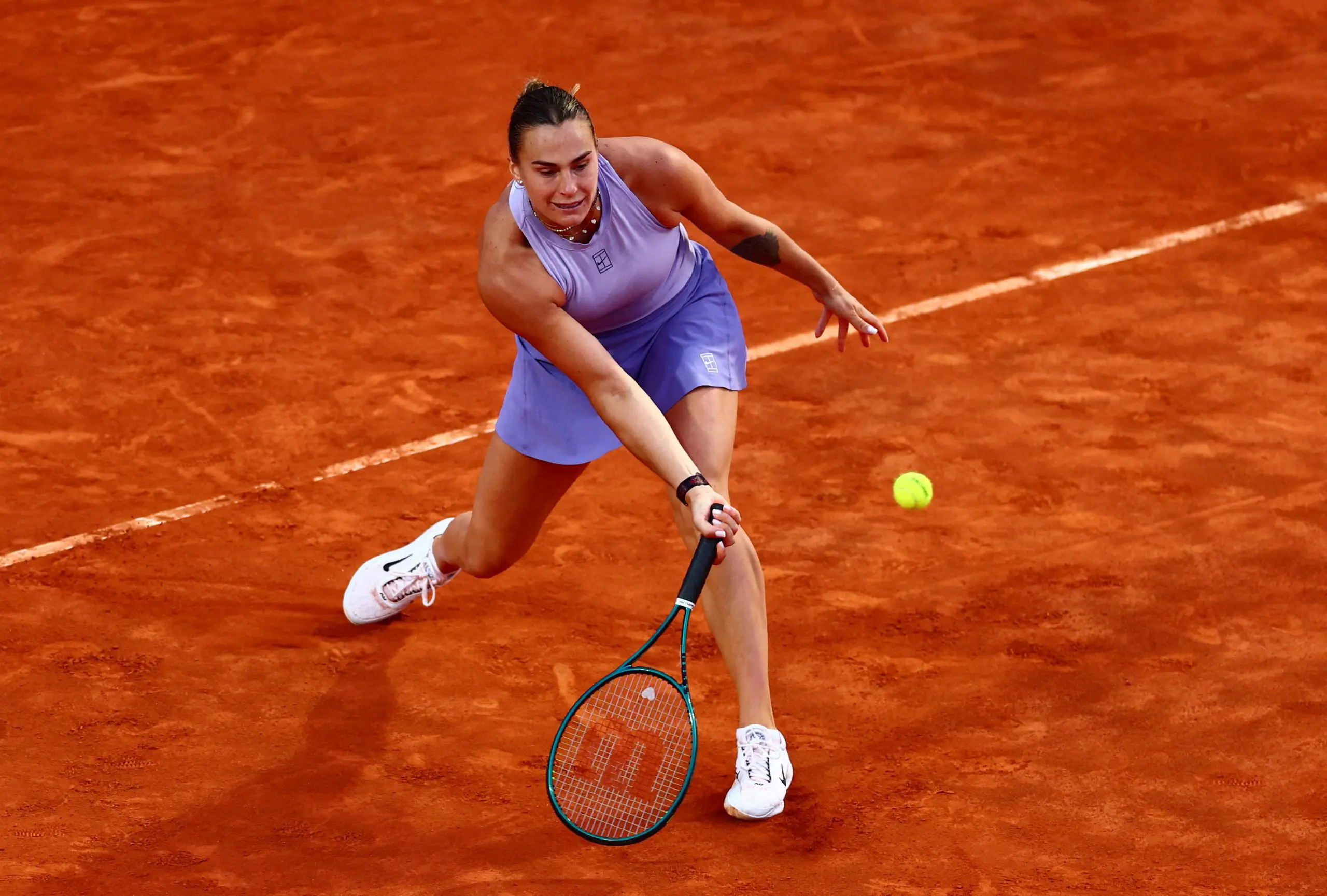 2025-05-21T090415Z_1814260784_RC2THEA1V28B_RTRMADP_3_TENNIS-FRENCHOPEN-PREVIEW-SABALENKA-scaled.jpg[1]