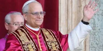 Papa Leone XIV ironizza sul tennis: “Gioco, ma non bene… e senza Sinner!”