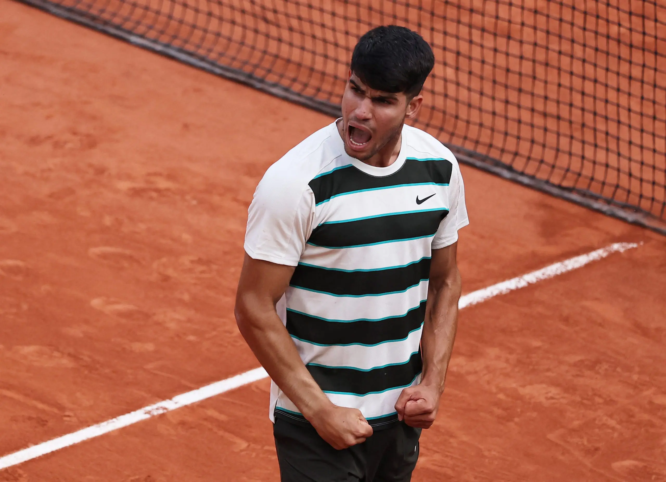 2025-06-01T181559Z_476131651_UP1EL611EQL1E_RTRMADP_3_TENNIS-FRENCHOPEN-scaled.jpg[1]