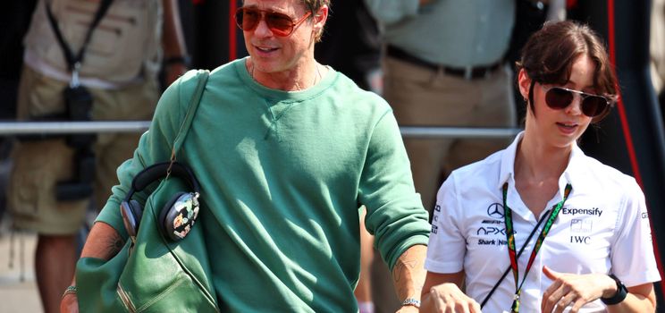 brad-pitt-on-set-for-f1-movie-68430f4789d48