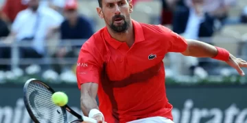 Djokovic raggiunge quota 100 al Roland Garros e punta le semifinali: “Posso giocare meglio”